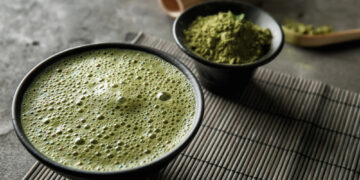 Matcha Powdered Tea: What It Is, Why Everyone Is Drinking It, and What It Actually Does for You