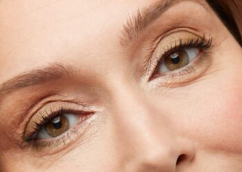 Makeup tips for mature hooded eyes