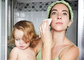 skincare routine for new moms postpartum