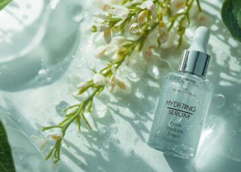 Hydrating Serum: Key Ingredients to Look For